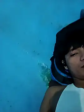 Snapshot of Ayetun008 chatting on 01-08-26, 04:35 Ayetun008 online show from 01-08-26, 04:35