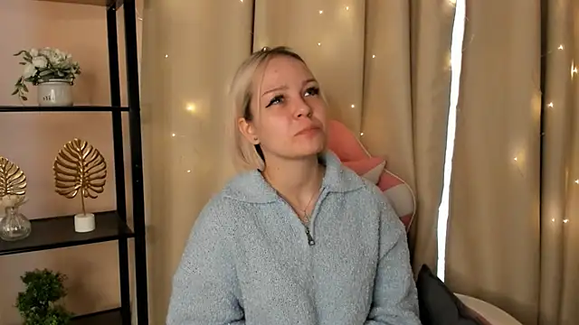 Snapshot of ArdisCiolli chatting on 11-15-25, 09:57 ArdisCiolli online show from 11-15-25, 09:57