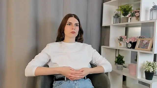 Snapshot of LavoneHerald chatting on 11-16-25, 01:27 LavoneHerald online show from 11-16-25, 01:27