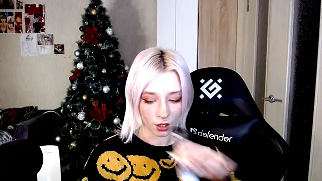 SophiaLur online show from 12-15-25, 02:23