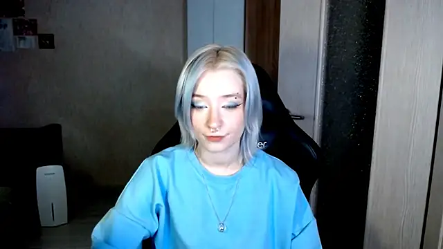 SophiaLur online show from 11-25-25, 03:34