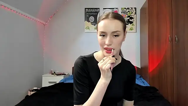 tinyglow online show from 01-09-26, 08:27