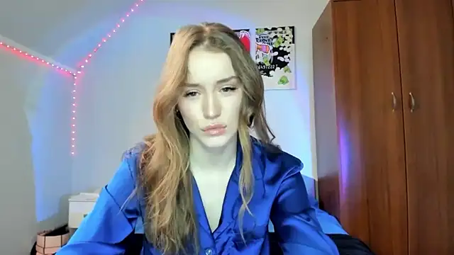 tinyglow online show from 12-05-25, 08:28