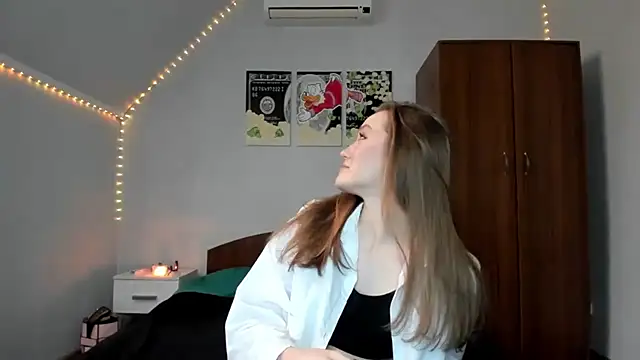 tinyglow online show from 12-02-25, 02:19