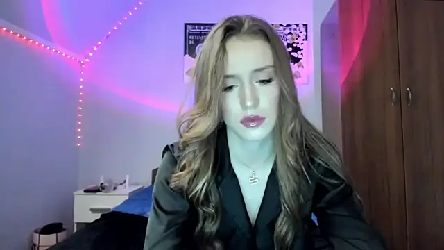 tinyglow online show from 12-19-25, 07:22