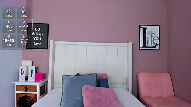 SandyAdaeze online show from 12-20-25, 12:41