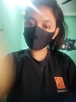 Disha Nur0 online show from 12-19-25, 10:34