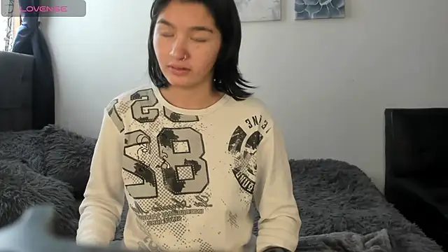 sorayalanne online show from 11-14-25, 06:44