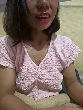 Snapshot of Trangbabylove chatting on 07-02-26, 02:12 Trangbabylove online show from 07-02-26, 02:12