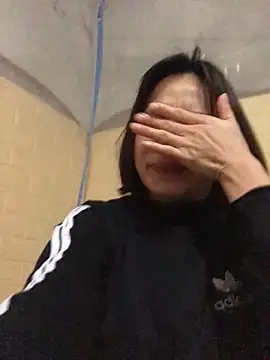 Trangbabylove online show from 01-16-26, 11:09