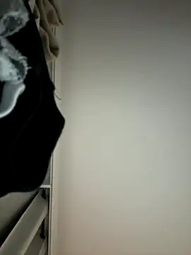 Snapshot of Luna_MaskedMan chatting on 01-07-26, 12:37 Luna MaskedMan online show from 01-07-26, 12:37