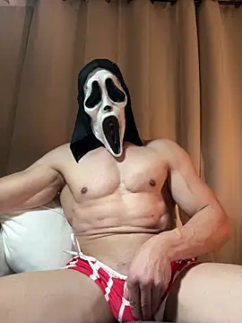 Snapshot of Luna_MaskedMan chatting on 12-15-25, 04:35 Luna MaskedMan online show from 12-15-25, 04:35