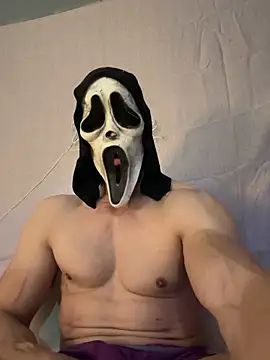 Snapshot of Luna_MaskedMan chatting on 11-15-25, 10:14 Luna MaskedMan online show from 11-15-25, 10:14