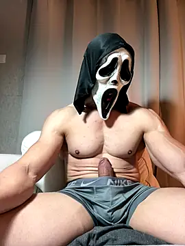 Snapshot of Luna_MaskedMan chatting on 12-15-25, 03:01 Luna MaskedMan online show from 12-15-25, 03:01