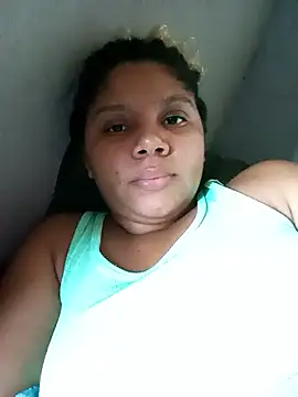 Snapshot of putinha__esthefany chatting on 11-14-25, 07:17 putinha esthefany online show from 11-14-25, 07:17