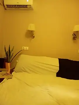 cleopatravodos online show from 12-15-25, 07:20