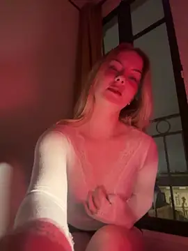 Josefinswe online show from 11-19-25, 08:42