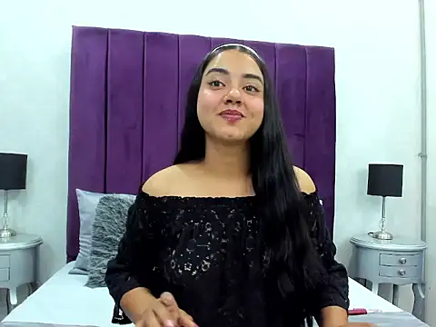 SalomeLee online show from 11-17-25, 11:25