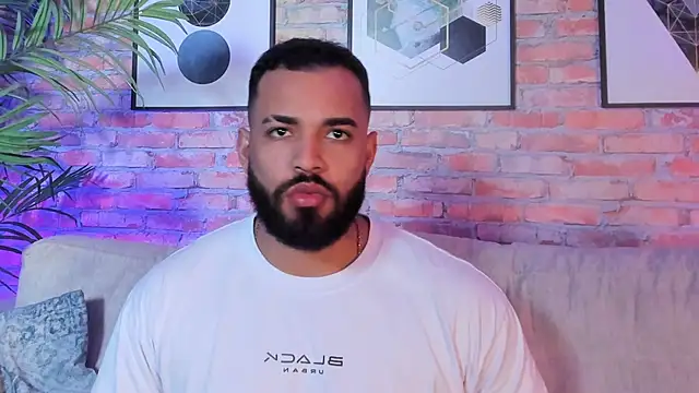 Chris Varden online show from 12-18-25, 06:34