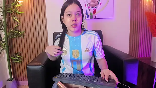 Emily Frostt online show from 07-16-26, 11:40