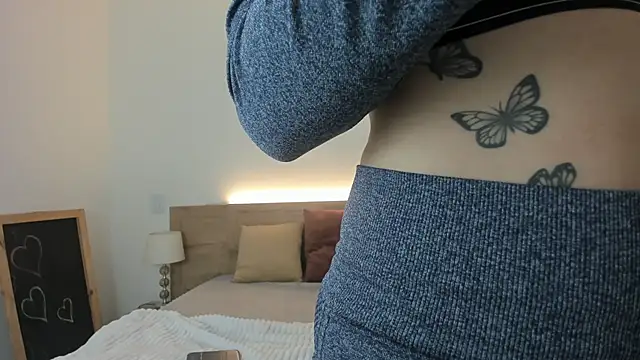 Snapshot of Emily_Frostt chatting on 02-10-26, 07:35 Emily Frostt online show from 02-10-26, 07:35