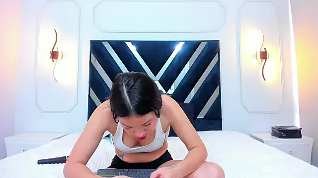 Emily Frostt online show from 11-22-25, 07:57