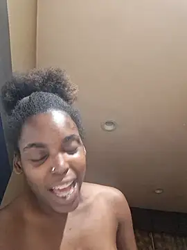 Luvbug90 online show from 01-16-26, 05:22