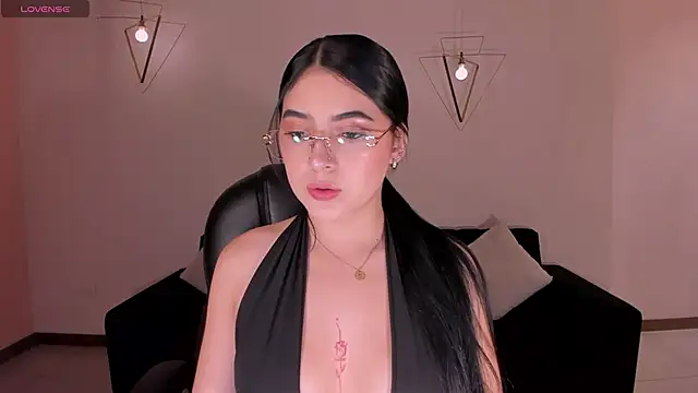 HaileyRoss  online show from 05-27-26, 01:57