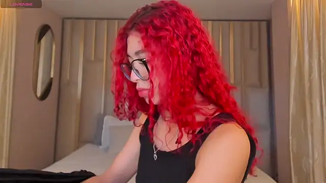 Snapshot of AmberFox1 chatting on 12-17-25, 11:48 AmberFox1 online show from 12-17-25, 11:48