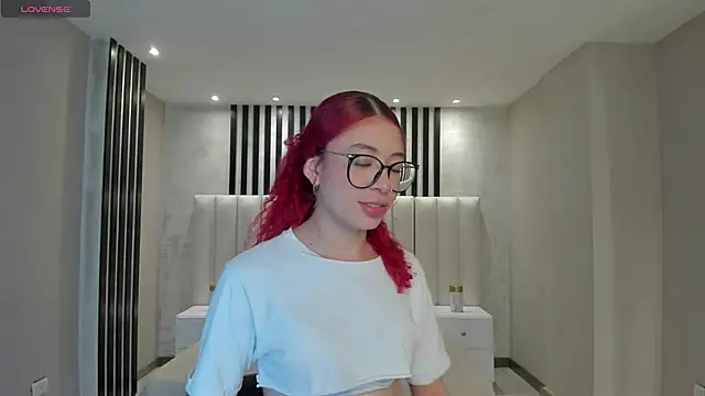 Snapshot of AmberFox1 chatting on 12-21-25, 10:50 AmberFox1 online show from 12-21-25, 10:50