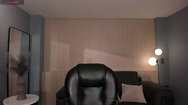 SophieLanne online show from 01-11-26, 04:08