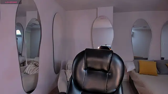 SophieLanne online show from 03-08-26, 03:43