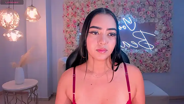 SophieLanne online show from 02-11-26, 04:56