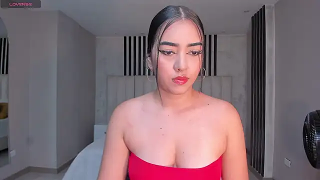 SophieLanne online show from 11-30-25, 11:27