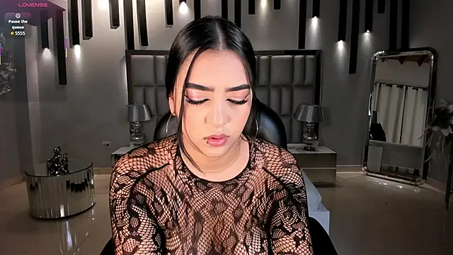 SophieLanne online show from 04-15-26, 04:18