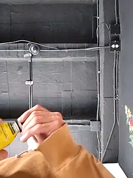 Snapshot of Davidgnzz1993 chatting on 11-15-25, 04:00 Davidgnzz1993 online show from 11-15-25, 04:00