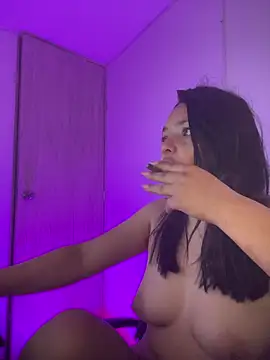 LaraDanverss online show from 12-15-25, 07:14