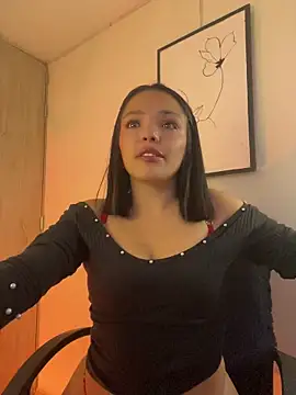 LaraDanverss online show from 04-13-26, 08:57