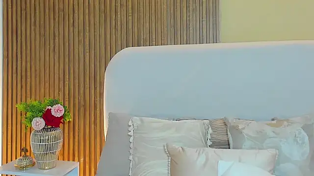 LondraBlush online show from 04-14-26, 01:05