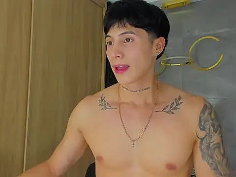 Klein summer online show from 11-19-25, 03:17