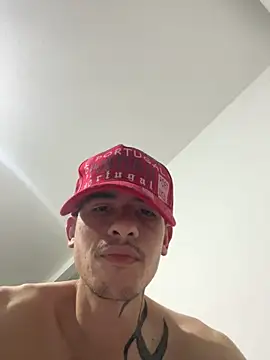 Snapshot of crowley_bc chatting on 11-14-25, 09:29 crowley bc online show from 11-14-25, 09:29