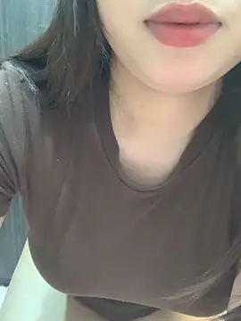 Snapshot of Agela_baby chatting on 12-02-25, 04:14 Agela baby online show from 12-02-25, 04:14