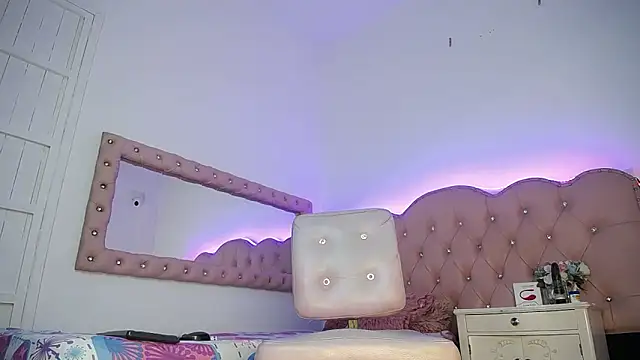 Sussan cooper online show from 02-21-26, 02:57