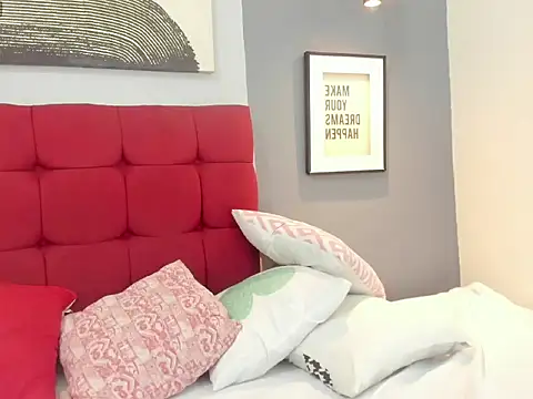 Snapshot of Alondra_Tits chatting on 11-21-25, 12:37 Alondra Tits online show from 11-21-25, 12:37