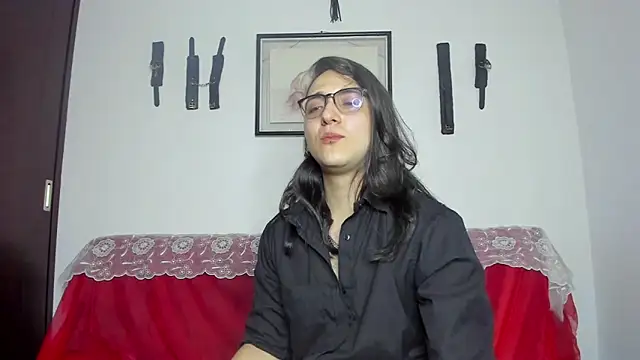 Amoneth Xx online show from 11-18-25, 08:12