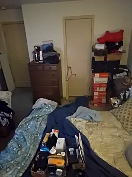 Snapshot of cubhunterpdx chatting on 11-15-25, 08:57 cubhunterpdx online show from 11-15-25, 08:57