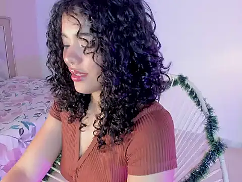 Snapshot of Agsi_goddess chatting on 11-16-25, 04:06 Agsi goddess online show from 11-16-25, 04:06