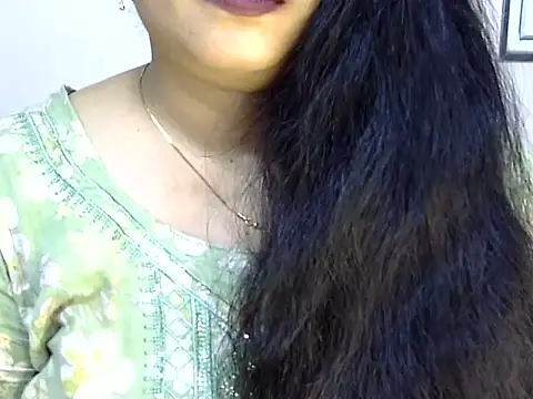 Snapshot of Muskan_Jha chatting on 06-13-26, 02:15 Muskan Jha online show from 06-13-26, 02:15