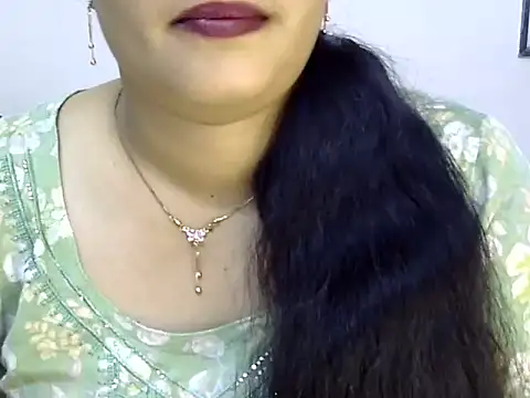 Snapshot of Muskan_Jha chatting on 06-18-26, 01:37 Muskan Jha online show from 06-18-26, 01:37