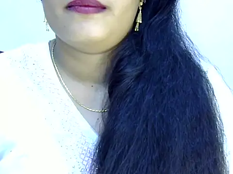 Snapshot of Muskan_Jha chatting on 05-15-26, 02:15 Muskan Jha online show from 05-15-26, 02:15